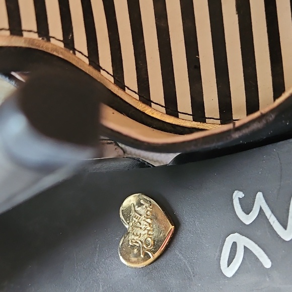 Betsey Johnson Black Women's Peep Toe Heels Approximately 5" heel - Picture 4 of 4